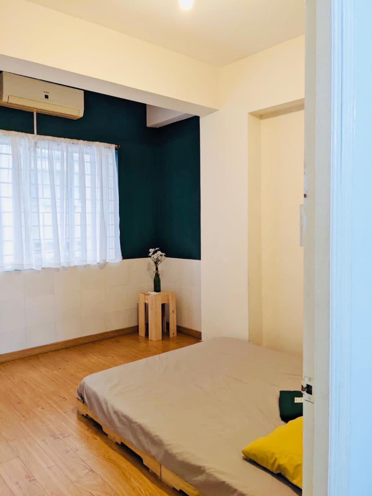 Cozy & Convenient With 2 Bedrooms Next To Dist 1 *